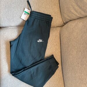Nike Boys Sweatpants - Size XL